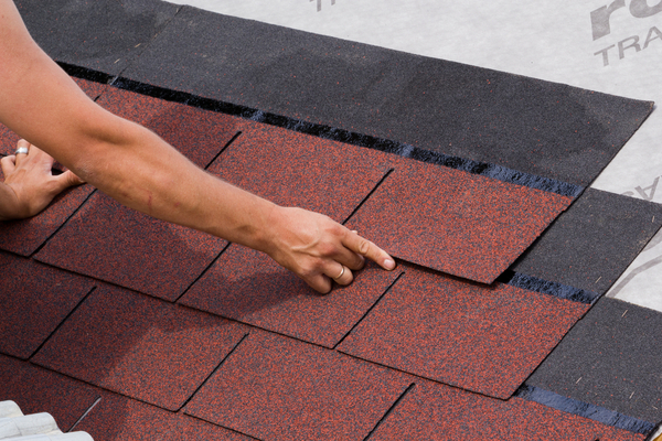 DIYでアスファルトシングル屋根にリフォームする施工方法を紹介