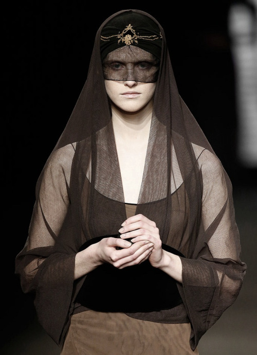 130186:Natalie Capell Fall 2015

bene gesserit witch