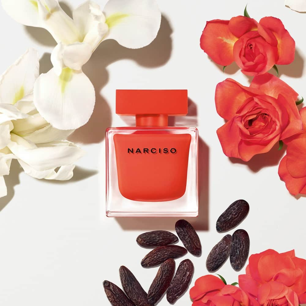 Dầu thơm Narciso Rouge được ra mắt năm 2018 với màu đỏ kiêu sa, lộng lẫy