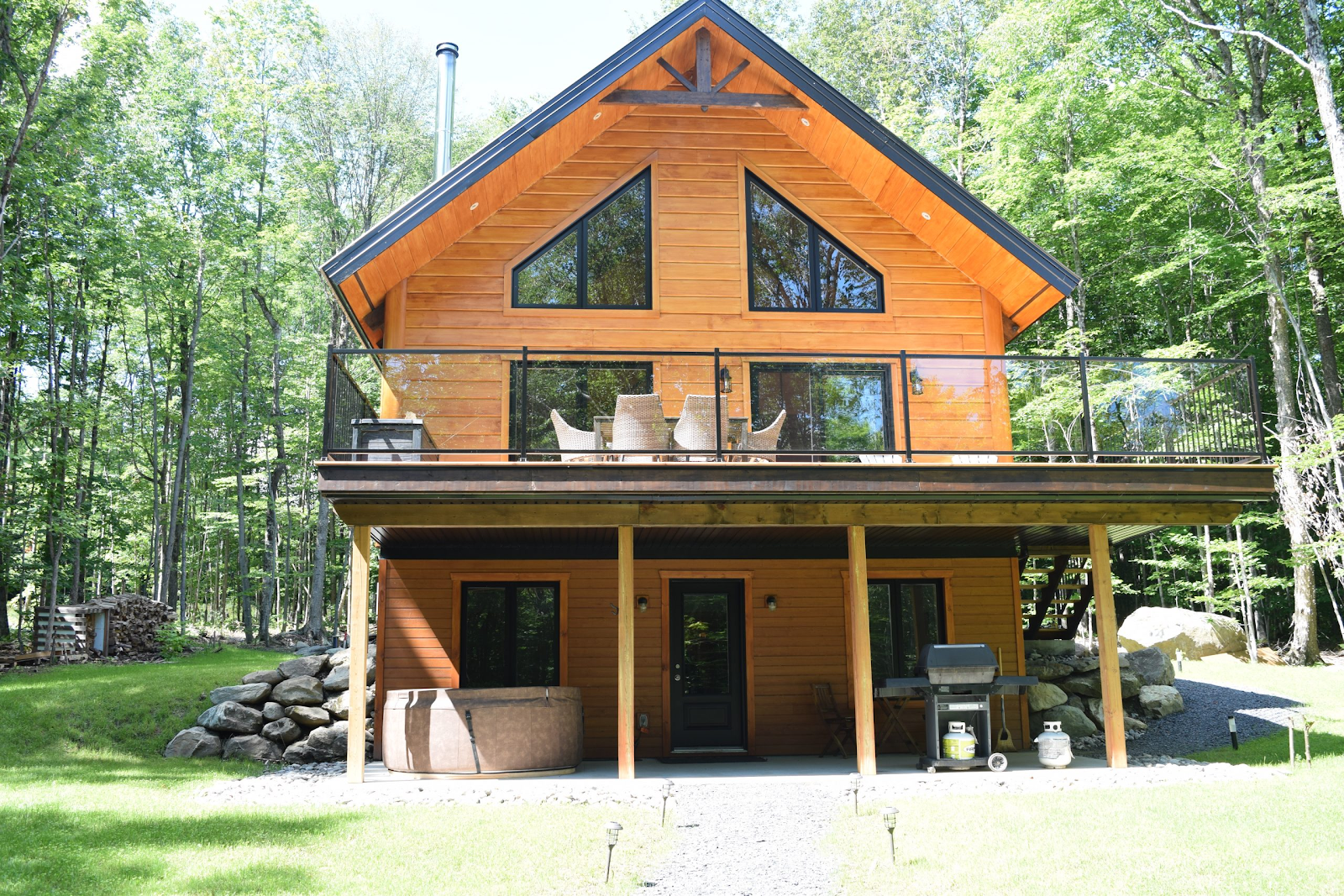 Chalets à louer avec 3 chambres au Québec #17