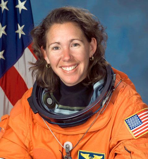 JSC2002E16084_cropped.jpg