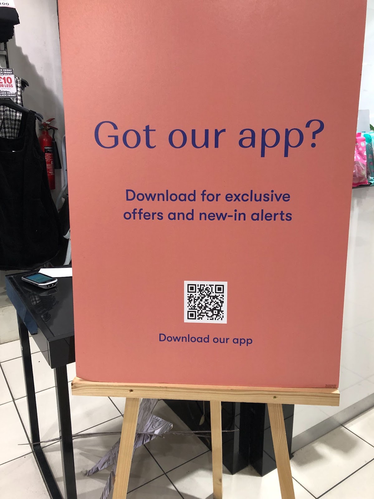 QR code sign to download a mobile app 