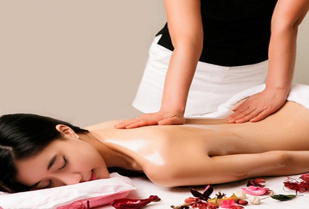 thư giãn masssage lưng tại Hoài Thu