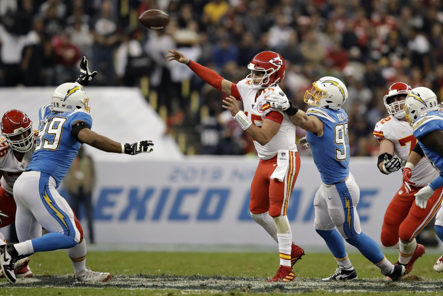 Apesar do susto contra os Chargers, Chiefs seguem invictos.