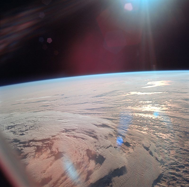 800px-Earth_from_Apollo_11_after_translunar_injection.jpg