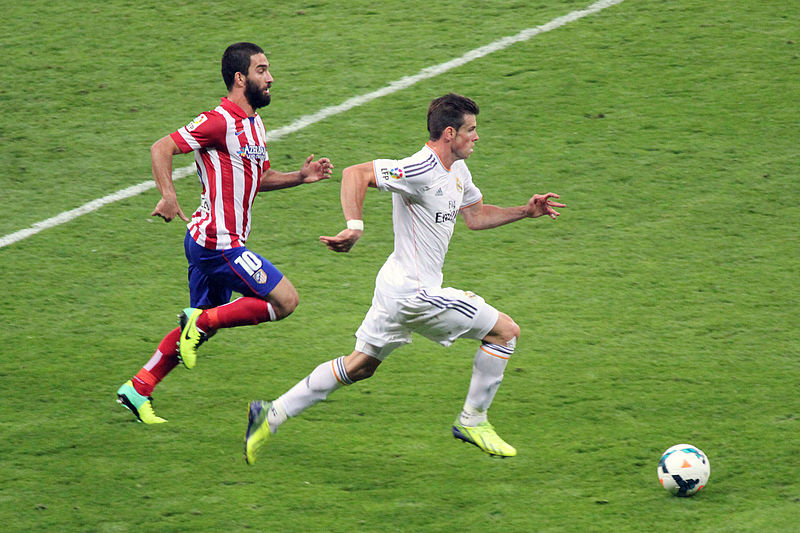 Bale showing his strength running - Soccer Workouts Without The Ball