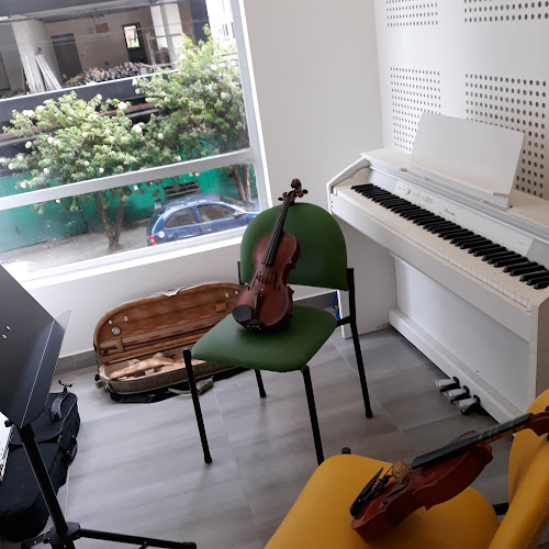 Play Music Escuela de Música - Quito