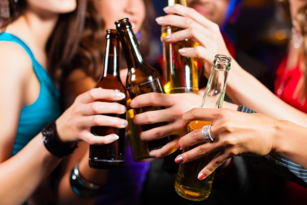Hạn chế rượu, bia, các thức uống chứa cồn khi bị đau dạ dày