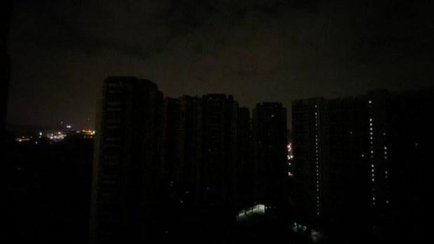 广深等地突然大范围停电   断网断水街道漆黑如隔世