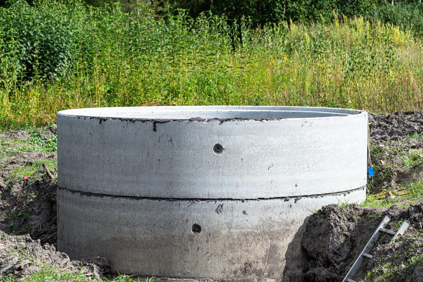 zbiornik betonowy do gromadzenia wody deszczowej