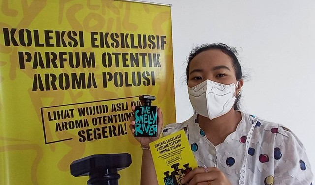 Parfum Aroma Sungai Tercemar dari Greenpeace Indonesia Bikin Kamu Cinta Lingkungan