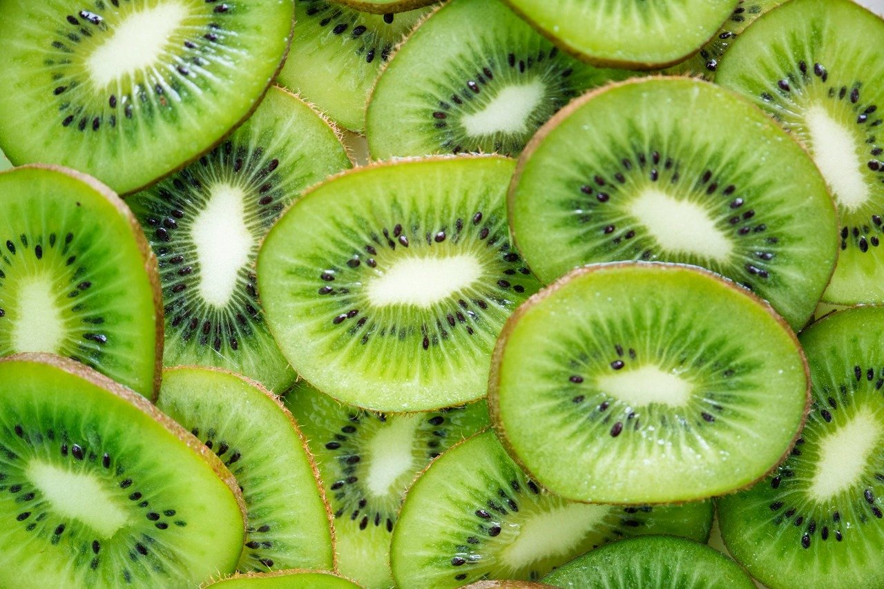 攝取富有維生素C及纖維素的水果，對減肥最有幫助。圖／摘自 pexels