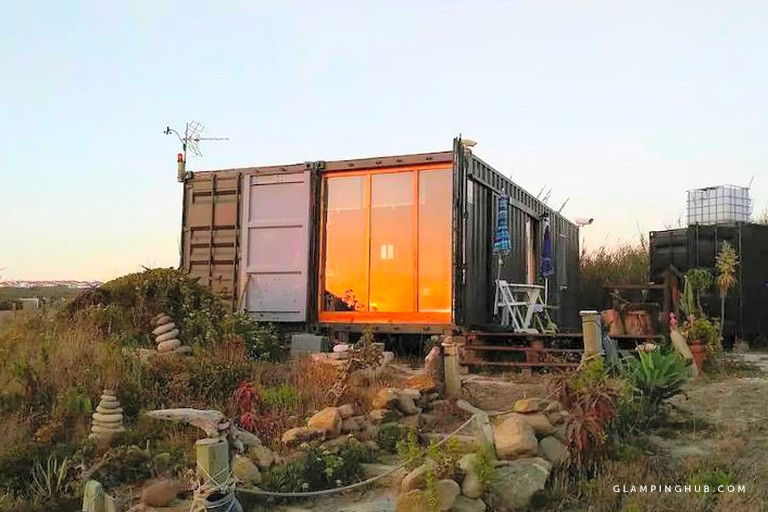 Help the Earth: 21+ Amazing Upcycled Accommodations