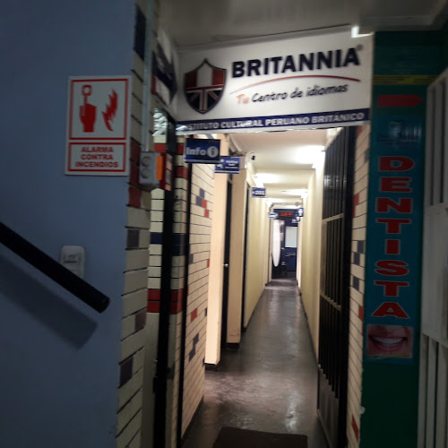 Comentarios y opiniones de Instituto Cultural Peruano Británico