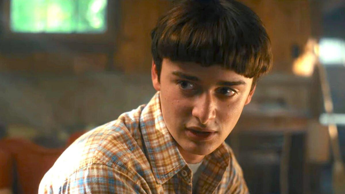 Stranger Things' Season 4: Noah Schnapp Confirms Will Byers Is Gay, Loves  Mike | The Mary Sue