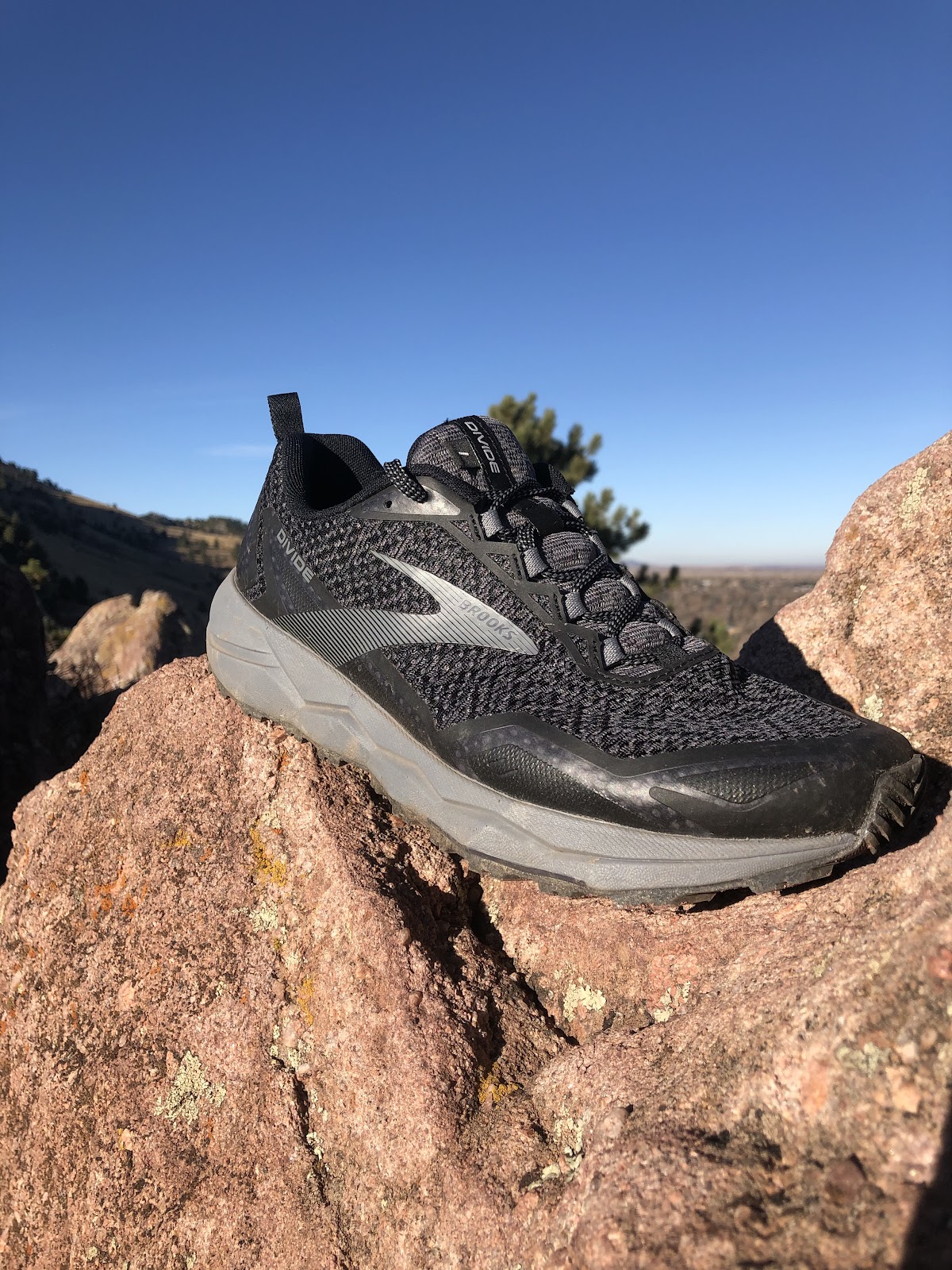 brooks divide trail shoe