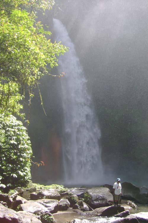waterfall ambengan.jpg