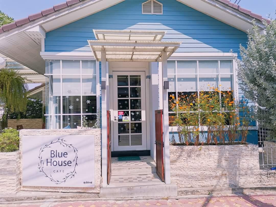 4. BLUE HOUSE CAFÉ