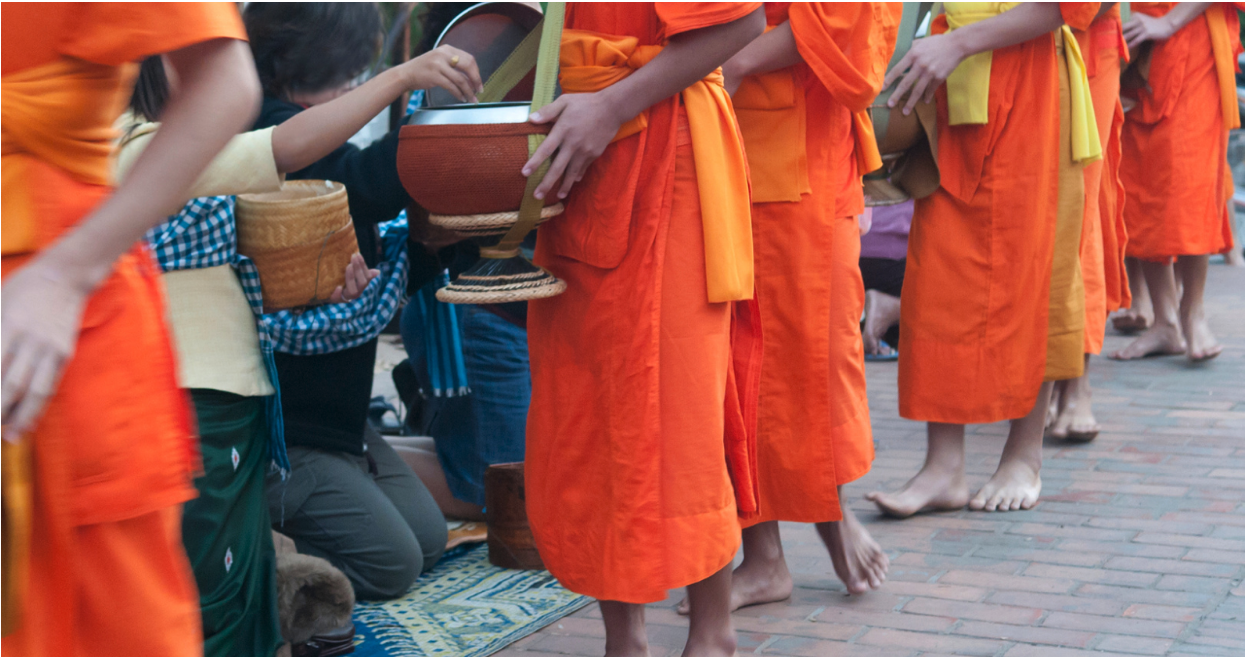 buddhist monks in laos