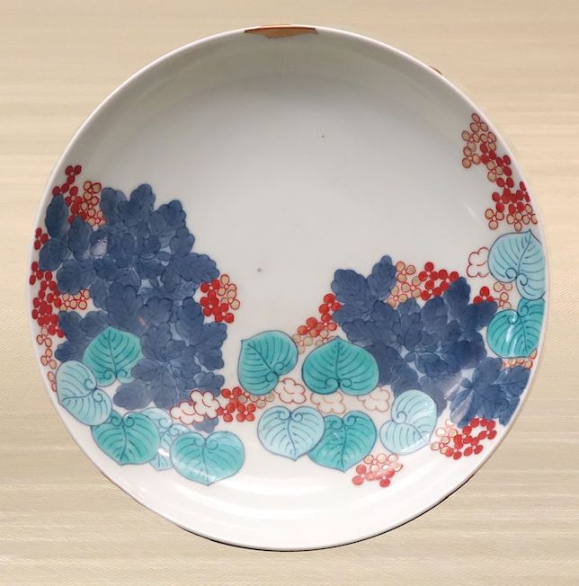 The Japanese Art of Mending Ceramics With Gold