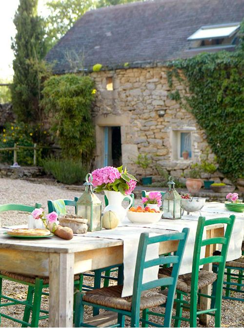 Prepare for Summer with these Fresh Garden Party Ideas