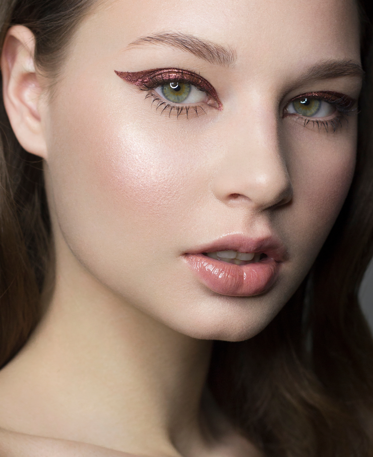 Thick Winged Eyeliner
