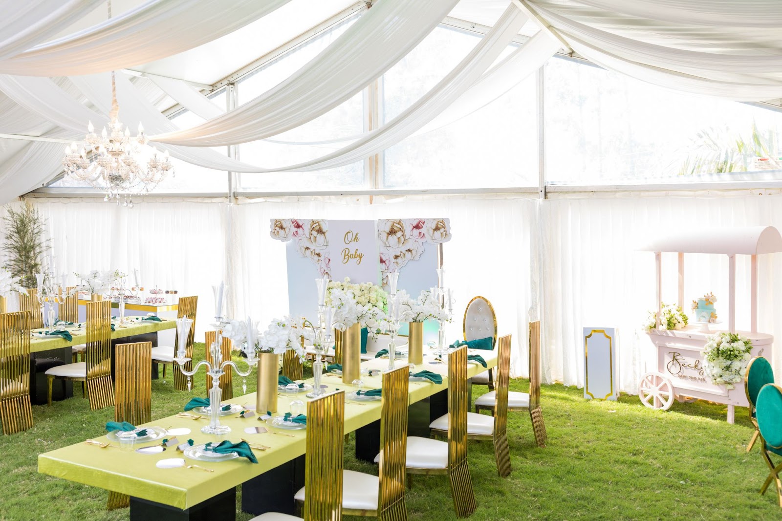 Outdoor venue - What to Wear to a Baby Shower - Baby Journey