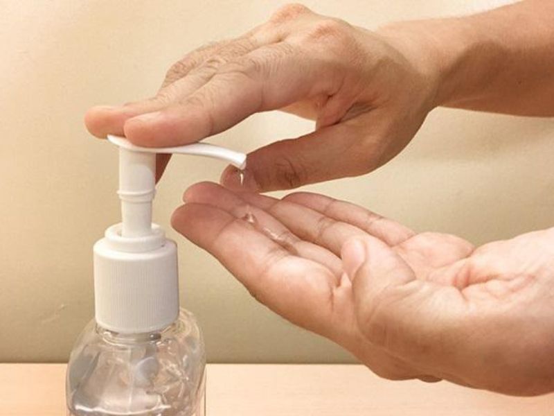 Mẹo giúp bạn tự làm được dung dịch khử khuẩn tại nhà 