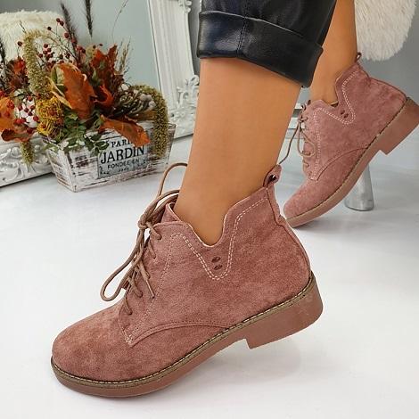 Farmer nadrág cipőkkel- hogyan találtasd,hogy mindig divatos legyél