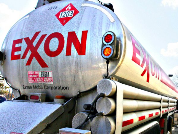 Фото: ExxonMobil предоставит США документы о рисках изменения климата