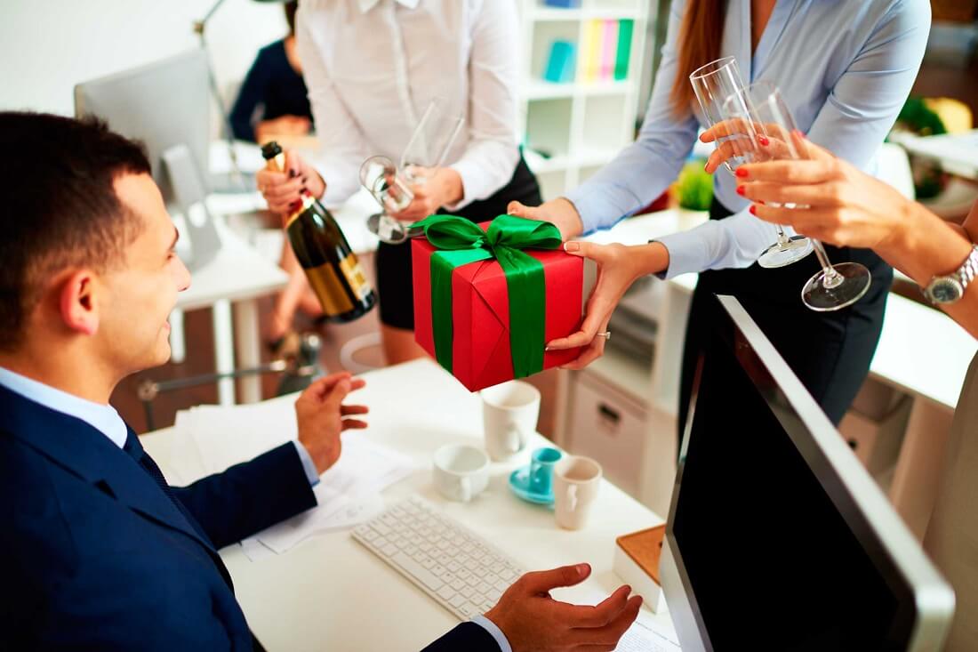 Hộp quà tặng sếp có ý nghĩa gì?