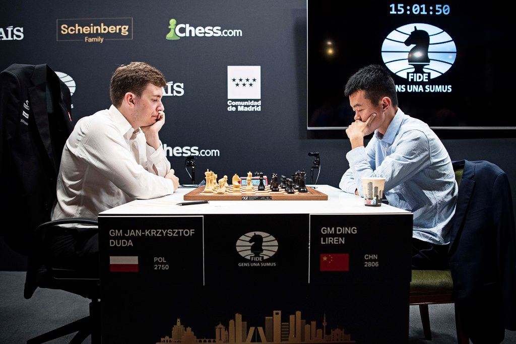 Nepomniachtchi and Caruana start the 2022 Candidates with a win