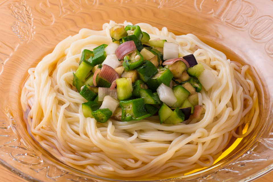 製麺所が教える 生ひやむぎアレンジレシピ 特集 麺の話 津村製麺所 株式会社ツムラ