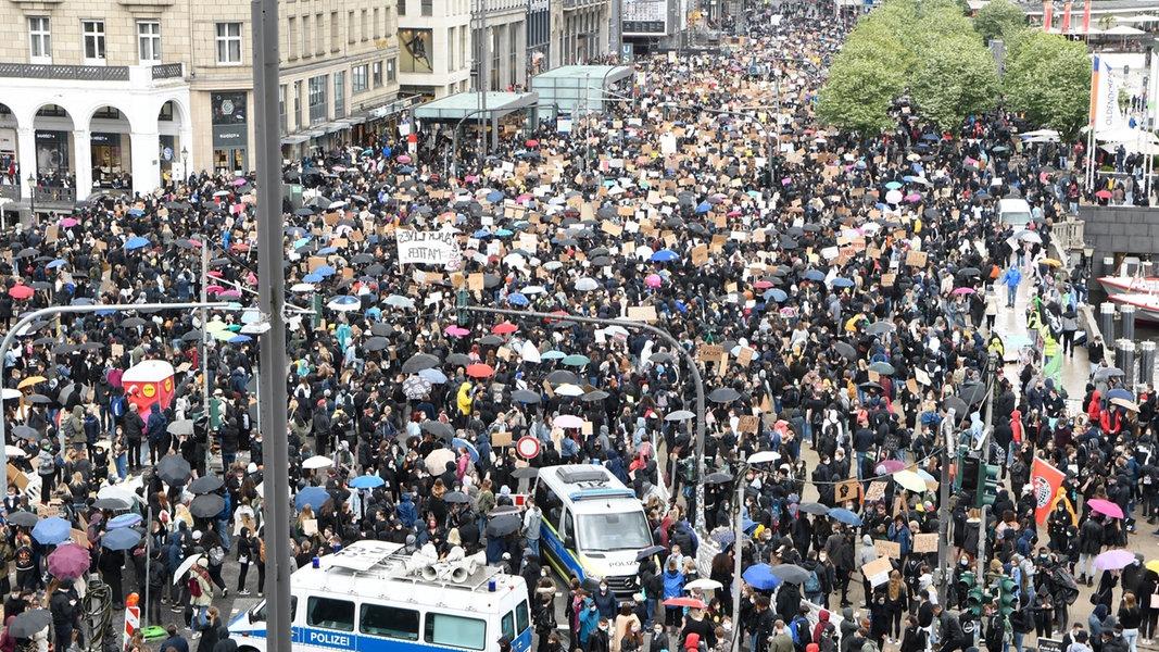 Zehntausende demonstrieren gegen Rassismusham3.cleaned