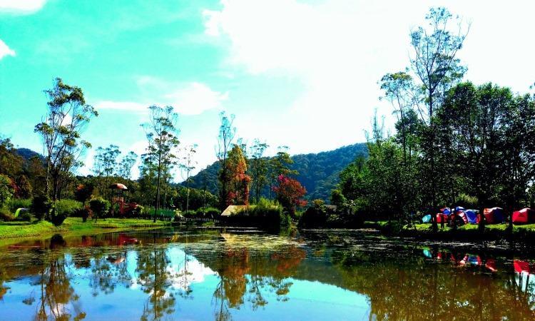 Kampung Cai Ranca Upas Bandung, Menikmati Keindahan Alam Sekaligus Camping  - Java Travel