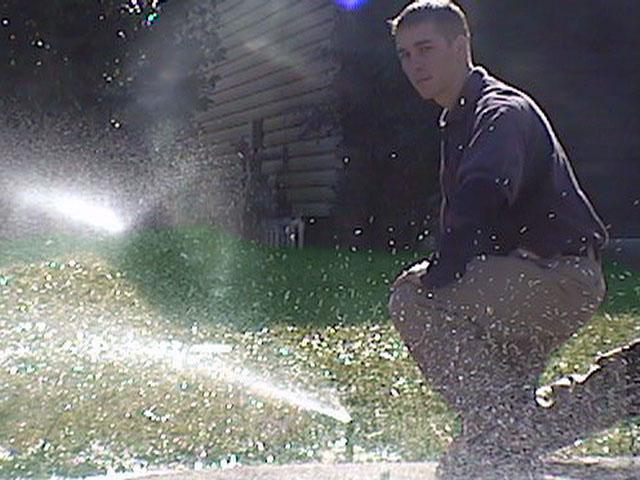 C:\Users\Ct@Nour\Desktop\AFFILIATES KU\Home & Garden\autolawnsprinklers_files\scottlawnpic.jpg