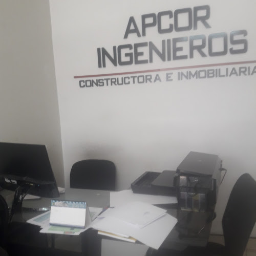 C.C. Compucentro Int 220 Piso 2 Calle Paucarpata, 128 Lima, 04001, Perú