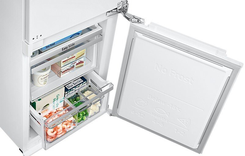 Морозильное отделение в холодильнике Samsung BRB260130WW/UA