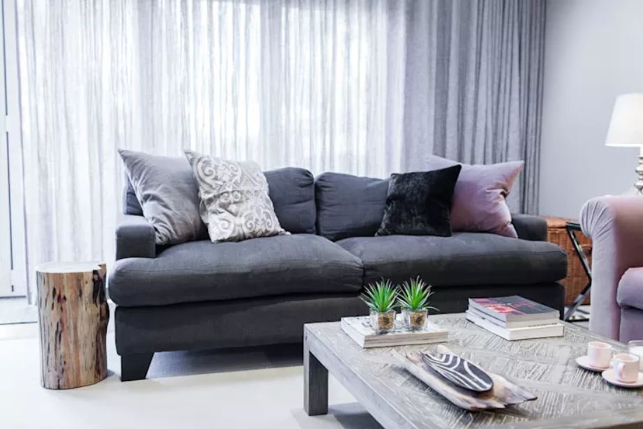 chọn màu sắc sofa vải phòng khách hợp phong thủy