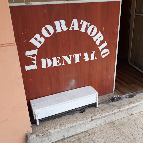Opiniones de Laboratorio Dental en Ambato - Dentista