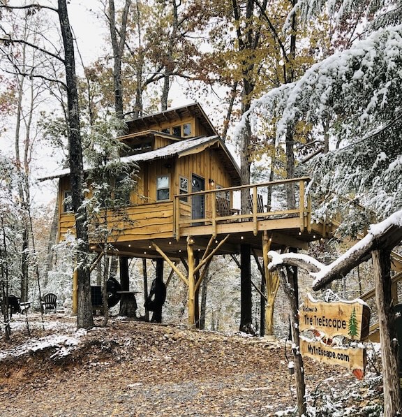 TreEscape - Best Treehouse Rental by the Treehouse Guys