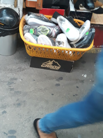 Opiniones de Calzado Local 173 en Quito - Zapatería