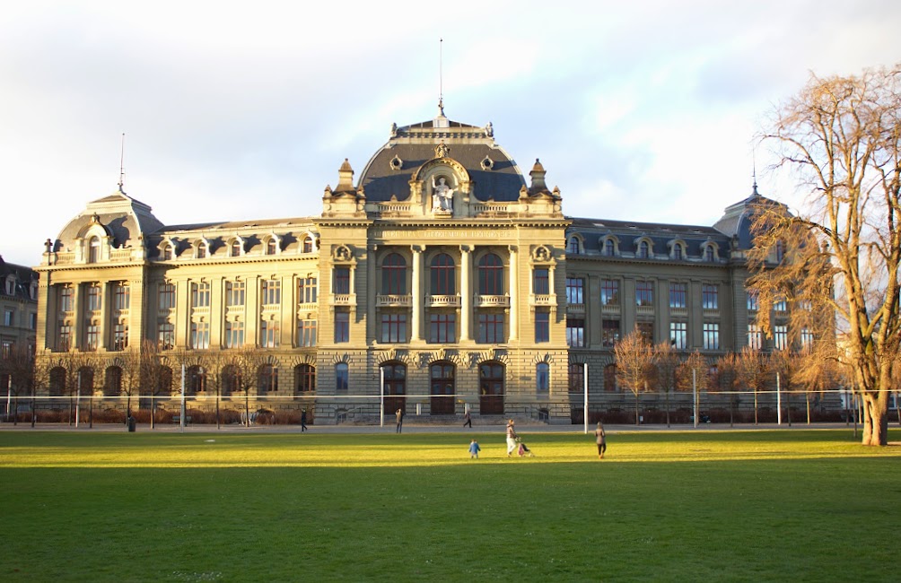 Новый год в Эльзасе, весенний день в Швейцарии и Рождество в Германии