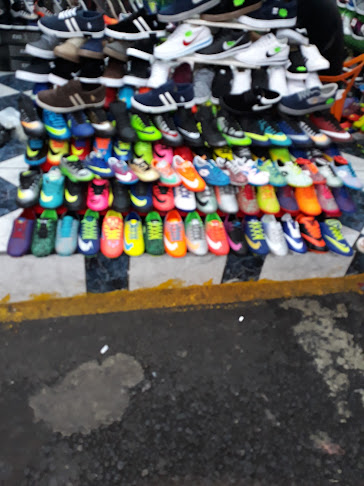 Venta De Calzado Local 1 - Quito