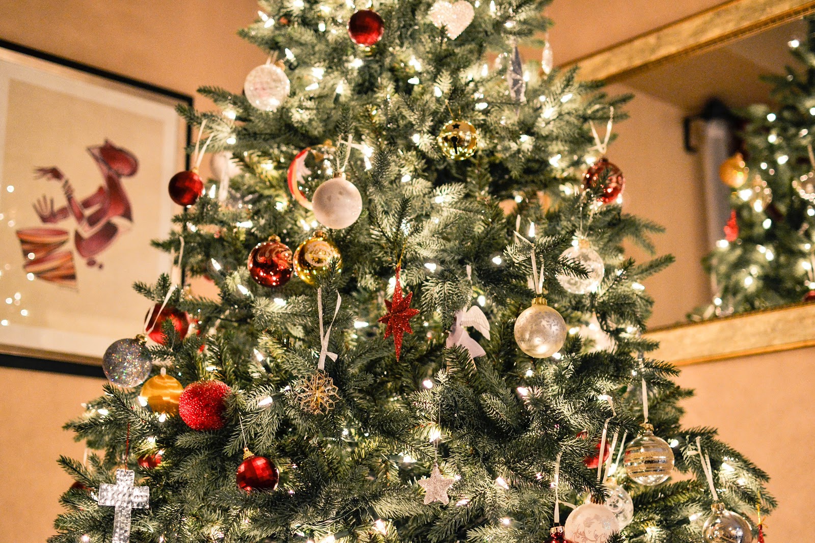 Christmas tree in living room 