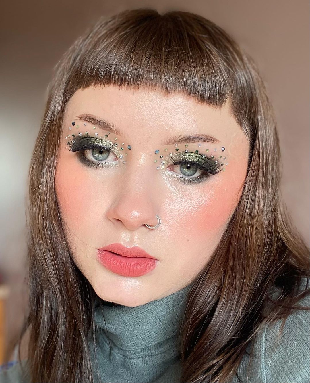 Grey Glitter Eyeshadow Makeup