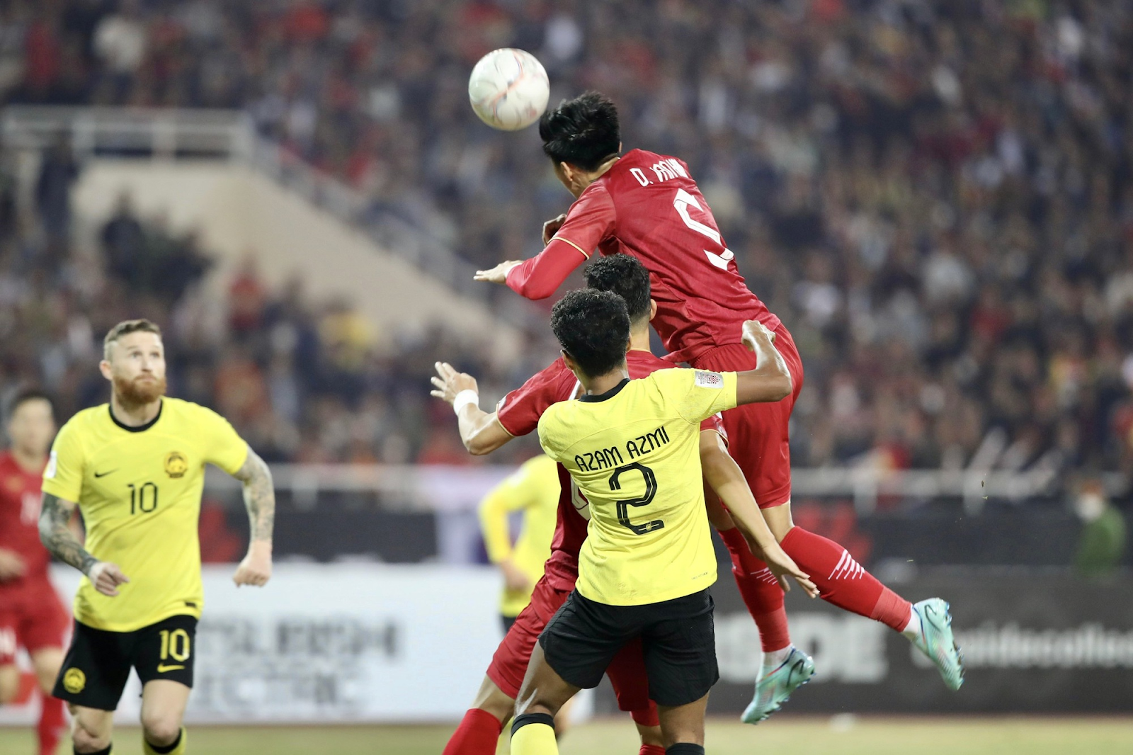 Tỷ số Việt nam và Malaysia: 3 - 0 Việt Nam giành vị trí đầu bảng