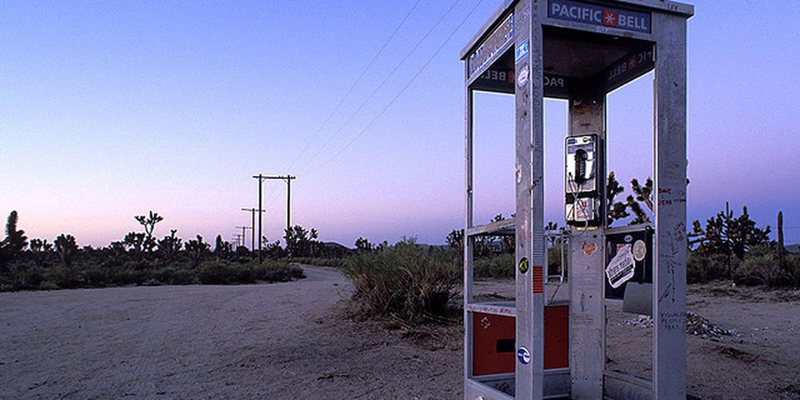 The legendary Mojave Phone Booth is back - The Daily Dot