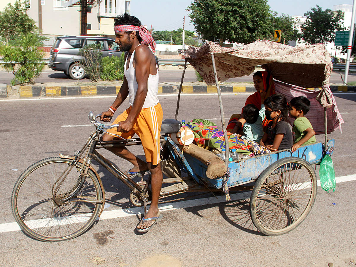 cycle rickshaws: Latest News & Videos, Photos about cycle rickshaws | The  Economic Times - Page 1
