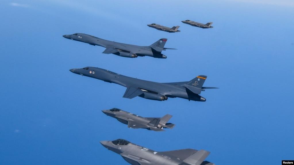 Máy bay B-1B, F-16 của Mỹ tham gia cuộc tập trận với Hàn Quốc ngày 19/3/2023. (South Korean Defense Ministry/Handout via Reuters) 